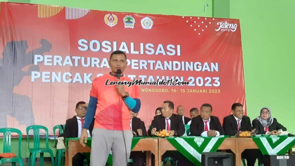 Foto pemberian materi peraturan pertandingan oleh Ronny Saifullah