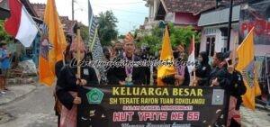 Foto pesilat SH Terate persiapan mengikuti pawai