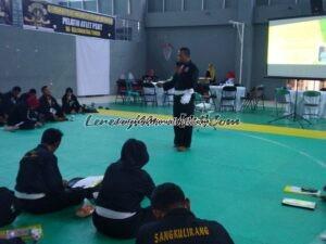 Foto pemberian materi oleh nara sumber dari SHT Pusat Madiun