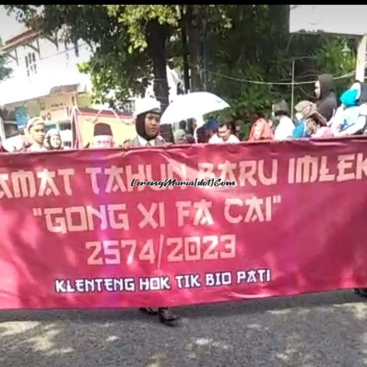 Foto kirab imlek dari Klenteng Hok Tik Bio