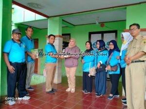 Foto penyerahan santunan di SDN Purworejo 02 Pati