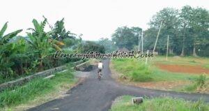 Foto jalan yang diaspal di Dukuh Semi Desa Semirejo Gembong