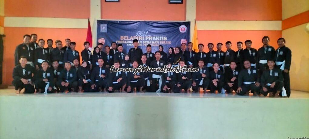 Foto para peserta Pelatihan Bela Diri Praktis bersama Pengurus Cabang Pati