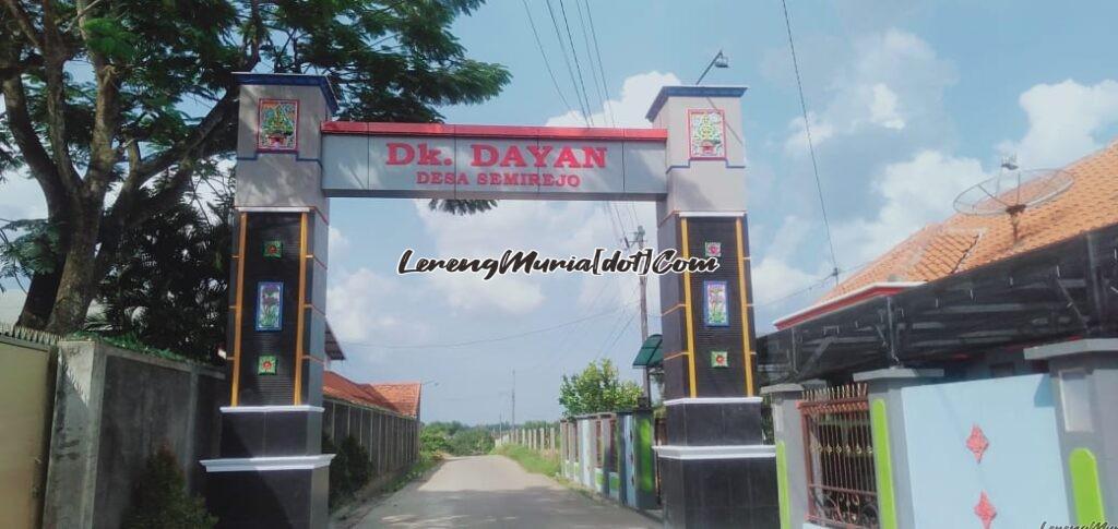Foto gapura di Dukuh Dayan Desa Semirejo Gembong
