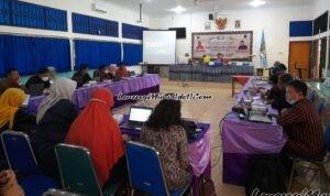 Foto peserta mengikuti Pelatihan Penulisan Soal Ujian Sekolah | LERENG MURIA Foto peserta mengikuti Pelatihan Penulisan Soal Ujian Sekolah