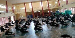 Foto peserta latihan bersama sedang pemanasan