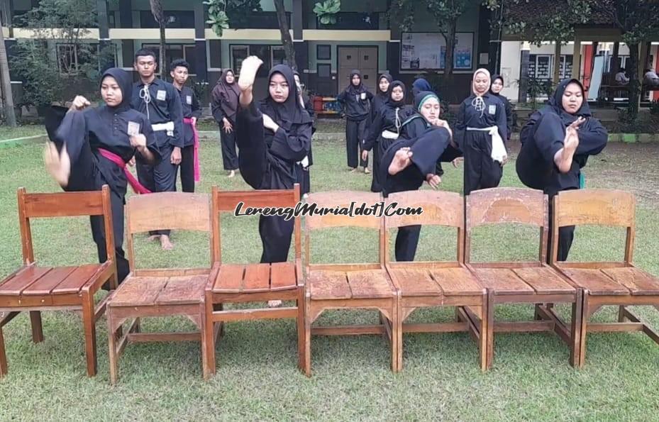 Foto tendangan A kobra tanpa menggunakan target | LERENG MURIA Foto tendangan A kobra tanpa menggunakan target