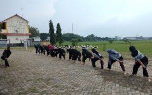 Foto latihan Pencak Silat SH Terate di SMK TBI Pati
