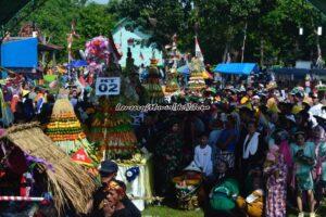 Foto gunungan yang disertakan dalam Kirab Budaya