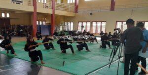 Foto pengambilan gambar materi toya di indoor