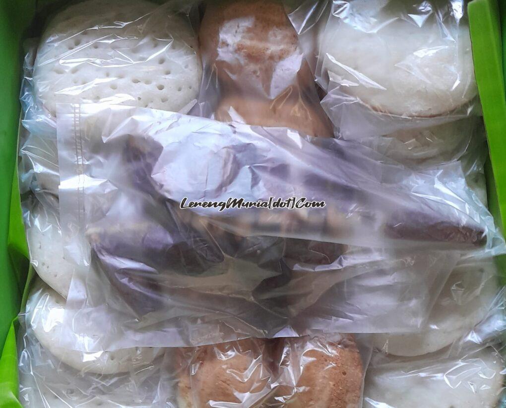Foto berkat dari apem yang sudah siap dibawa untuk maleman | LERENG MURIA Foto berkat dari apem yang sudah siap dibawa untuk maleman