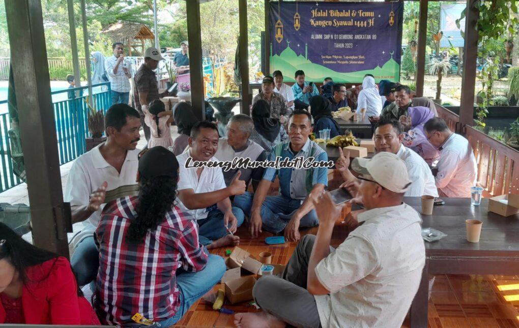 Foto bersam seusai acara temu kangen dan halal bihalal