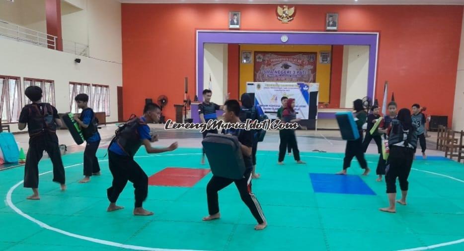 Foto latihan atlet KKO pencak silat yang memiliki peralatan memadai