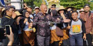 Foto anggota SH Terate Rayon Winong Ranting Pati berperan dalam Kirab Budaya Sedekah Bumi Desa Winong