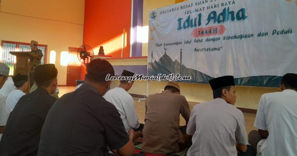 Foto khotbah Idul Adha di Auditorium SMAN 3 Pati oleh H. Imam Nasro, S.Pd., M.Pd.I.