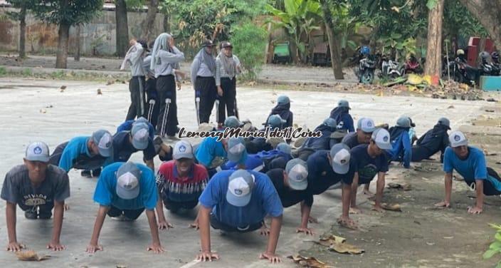 Tim Kobra sedang berlatih untuk meningkatkan ketahanan fisik