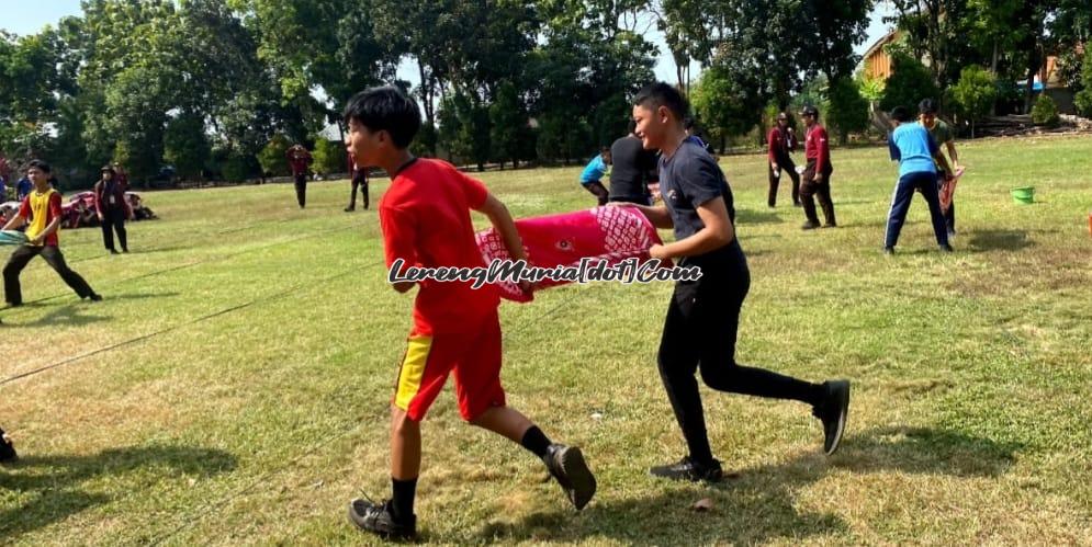 Foto game oper air oleh para peserta PTA