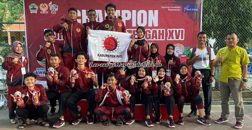 Foto Sulistyo Andi (paling kanan) bersama Tim Hapkido Pati seusai pertandingan Porprov Jateng 2023