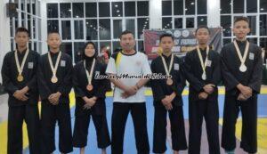 Foto atlet Pencak Silat SH Terate SMPN 4 Pati berhasil merebut 7 medali dalam Kejuaraan Pencak Silat SKC I di IAIN Kudus