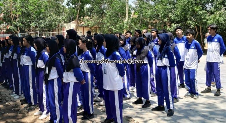 Foto siswa mengikuti penutupan LDK berbaris rapi dan tertib