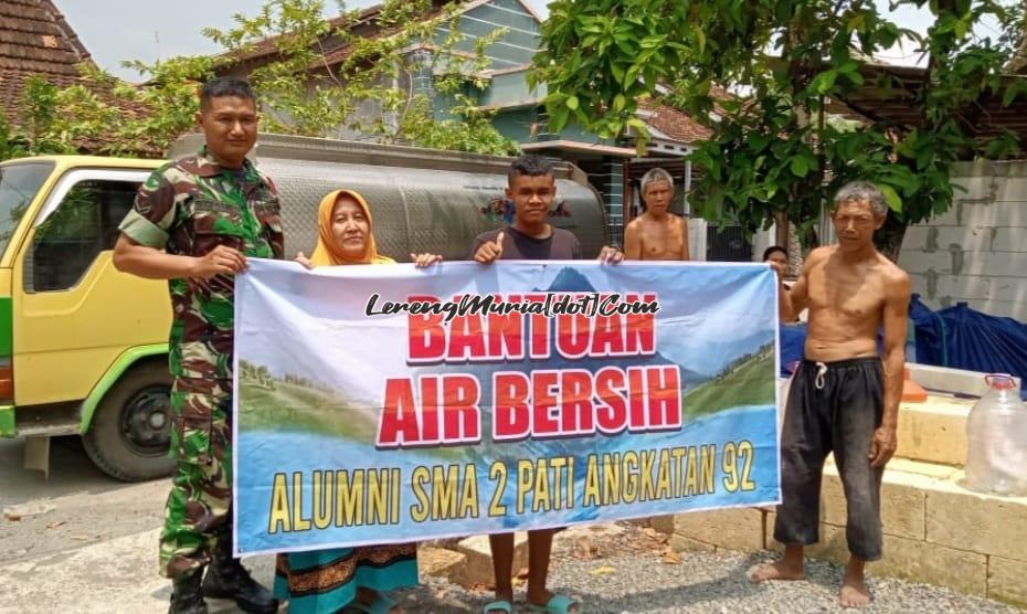 Foto bantuan air bersih yang dikirim oleh Alumni SMAN 2 Pati di beberapa desa Kecamatan Winong