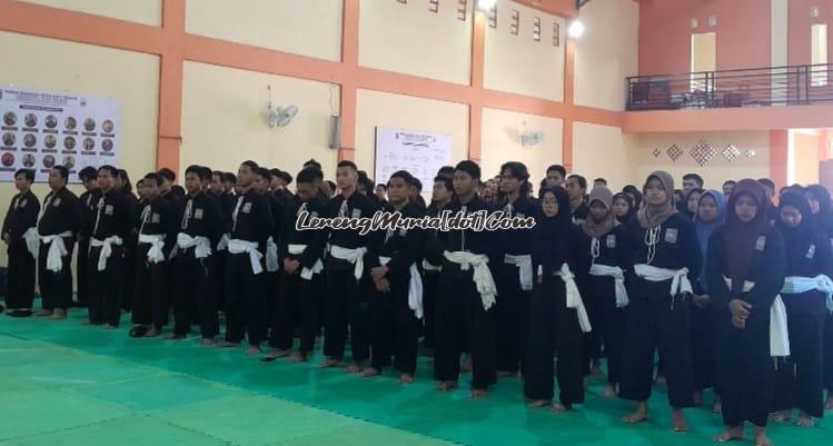 Foto peserta Pelatihan MCO pada saat acara pembukaan yang terdiri dari pelatih rayon