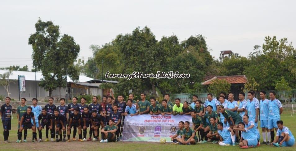 Foto 3 tim peserta Trofeo PGRI Margorejo Cup 2023: PGRI Kecamatan Pati (biru tua), PGRI Kecamatan Margorejo (hijau), PGRI Kecamatan Tlogowungu (biru muda) sebelum pertandingan