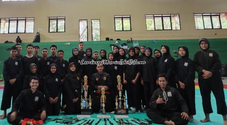 Foto Tim Pesiraga Pati berhasil meraih Juara Umum 2 untuk Kategori Usia Dini dan Pra Remaja serta pesilat terbaik putri pra remaja Rembang Championship