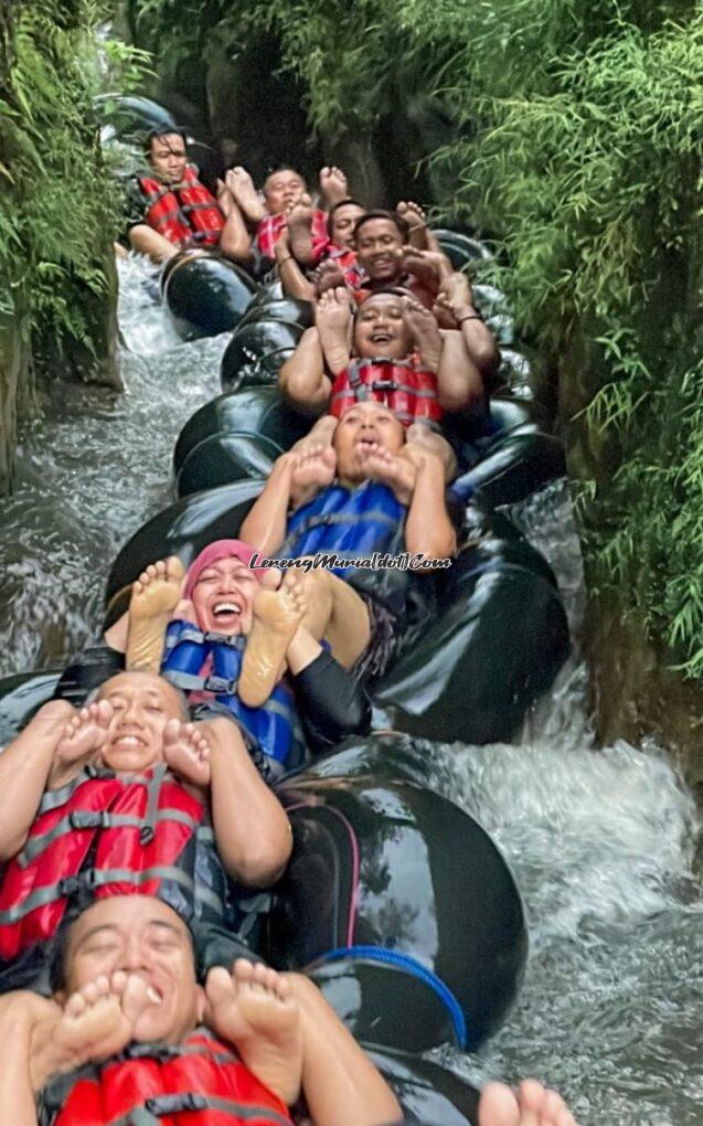 Foto tubing Kali Pucung Karanganyar yang menegangkan sekaligus mengasyikan