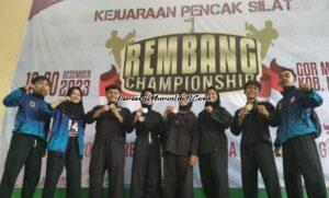 Foto pesilat SMAN 3 Pati yang berhasil meraih medali dalam Kejuaraan Rembang Championship di GOR Mbesi Kabupaten Rembang