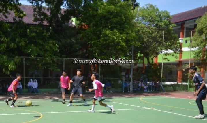 Pertandingan futsal dalam rangka class meeting SMAN 3 Pati