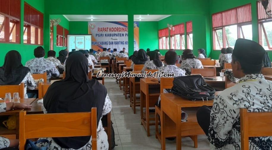 Safari Rakor PGRI Cabang Kecamatan Pati di SMPN 6 Pati berlangsung dalam suasana kekeluargaan