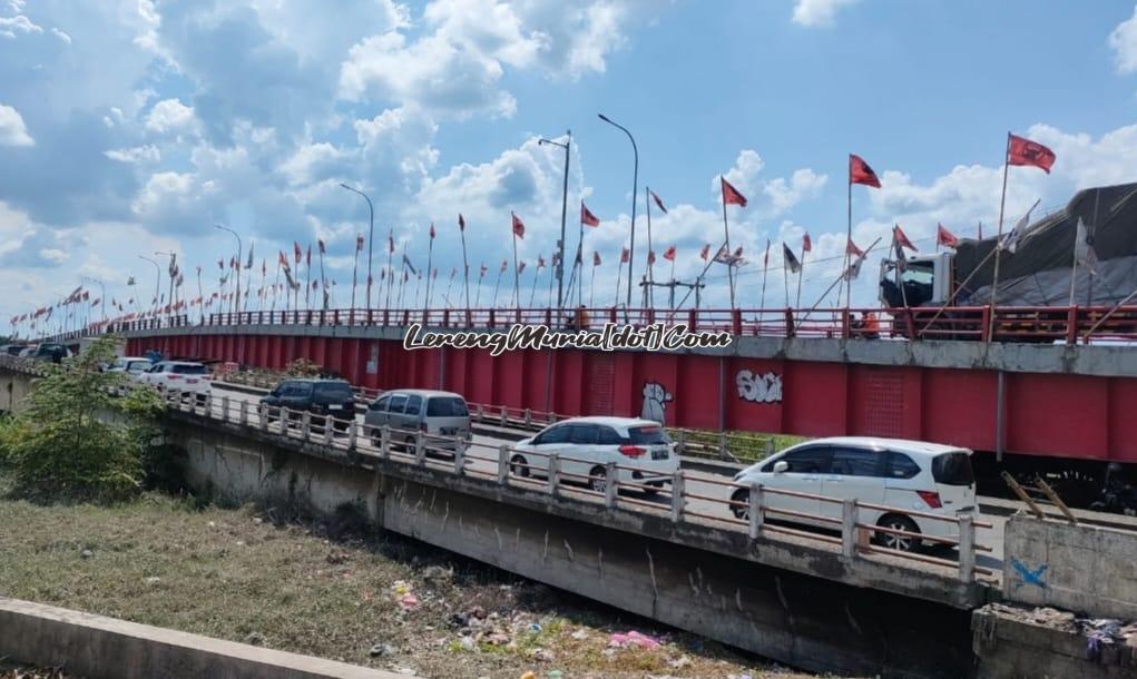 Jembatan Tanggulangin yang menghubungkan Kudus dengan Demak yang merupakan jalur padat di Pantura Jawa Tengah