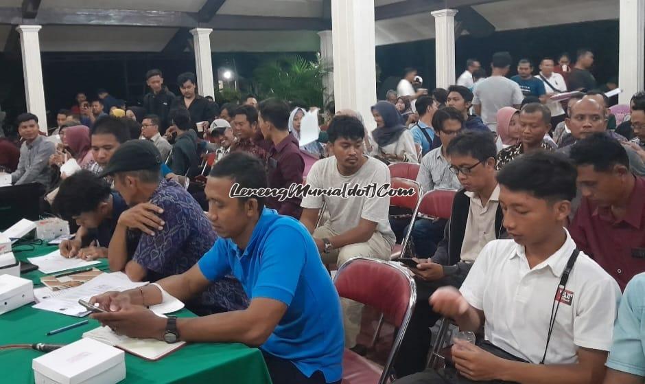 Peserta Bimtek dari 27 TPS bersiap mengikuti kegiatan di Balai Desa Muktiharjo