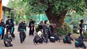 Menyambut bulan Ramadhan, SH Terate SMKN 3 Pati melakukan baksos pungut sampah di lingkungan sekolahnya