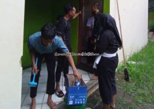 Wujud syukur atas semua prestasi yang diraih, SH Terate SMAN 3 Pati melakukan kerja bakti peduli lingkungan