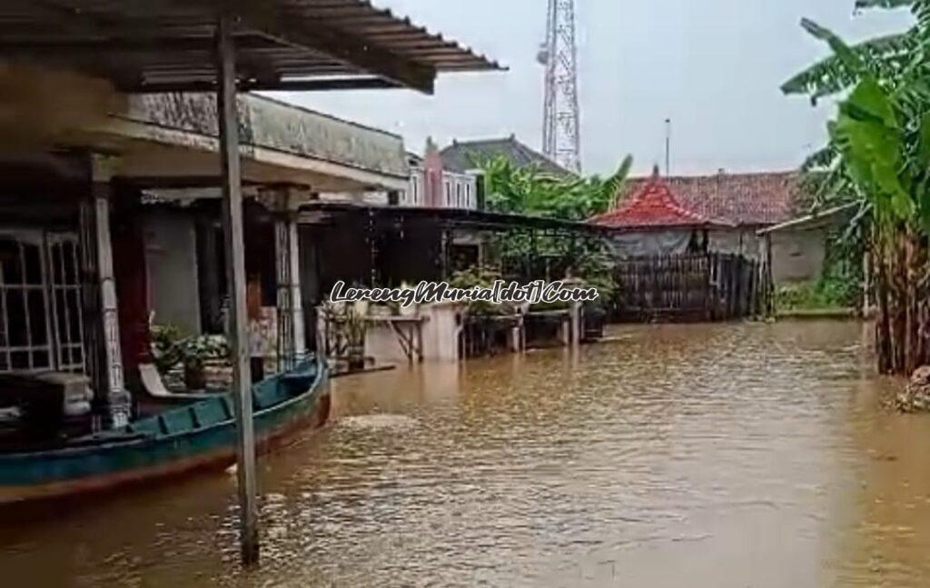 Desa Purworejo Dukuh Guyangan yang tergenang air terlebih dahulu karena letaknya lebih dekat dengan Sungai Juwana