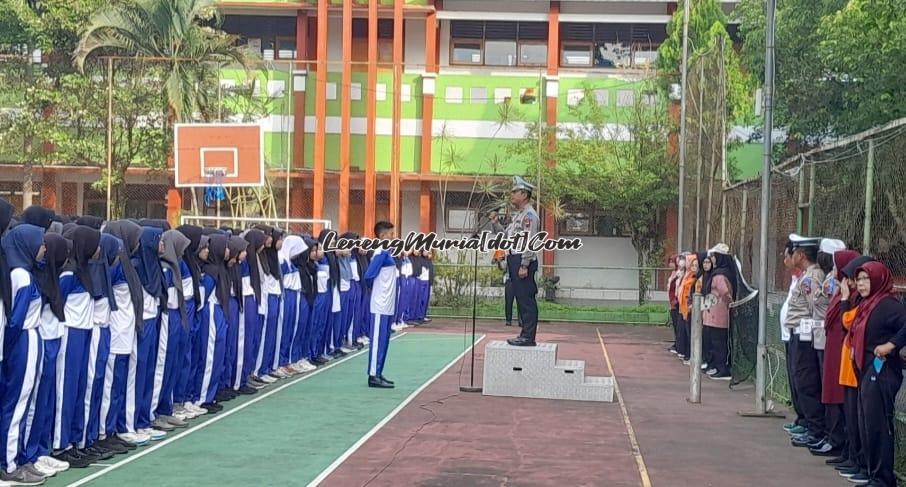 Apel pagi di SMAN 3 Pati dengan pembina Kanit Kamsel Satlantas Polresta Pati Ipda Gunawan,S.H.