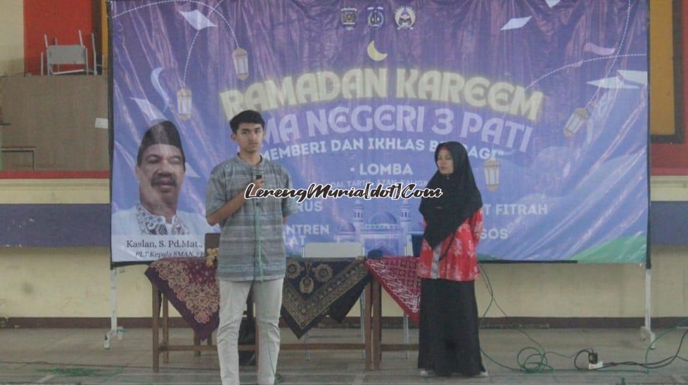 Nara sumber Yufianti Cinthiya Dewi, S.Pd.I. sedang berkomunikasi dengan siswa pada saat menyampaikan materi tentang hikmah Nuzulul Qur'an di Pesantren Ramadhan SMAN 3 Pati