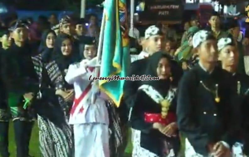 Pawai Kafilah Kabupaten Pati pada saat Pembukaan MTQ XXX Jateng di Alun-Alun Simpang Lima Pati