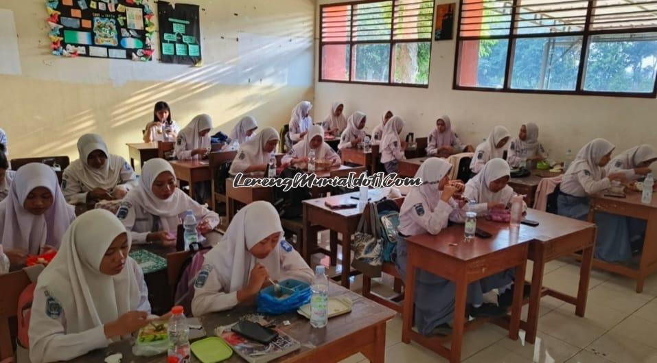 Kegiatan Makan Pagi Bersama di SMAN 3 Pati agar siswa sehat dan fresh