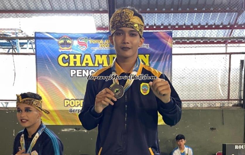 Tri Nova Jauhari, pesilat Kabupaten Pati meraih medali perak Popda Jateng 2024