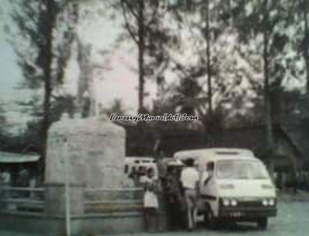 Bentuk Tugu Perjuangan Gembong pada masa sekitar tahun 1980-an