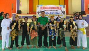 Para juara jurus tunggal tangan kosong SD/MI Kejuaraan Pencak Silat SMAGA DAY 2024 di Auditorium SMAN 3 Pati