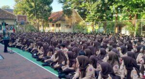 JUMAT RELEGI SMAN 3 PATI, WAJIB MENUNTUT ILMU