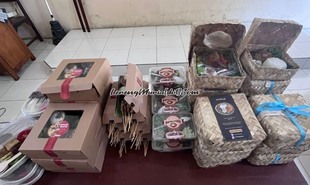 Pengemasan makanan khas daerah yang menarik akan memikat pembeli untuk mencicipinya