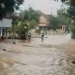 DIGUYUR HUJAN 4 JAM, ANGKATAN LOR PATI BANJIR