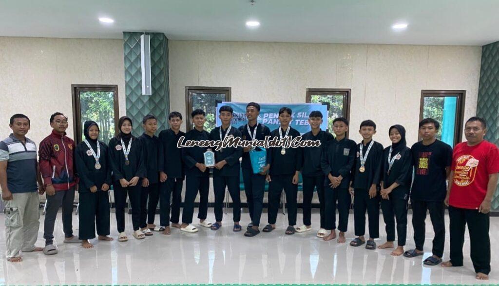Atlet Pencak Silat SH Terate SMAN 3 Pati Cabang Pati yang berhasil meraih juara umum 1 dalam even Rektor Cup Unwahas Semarang