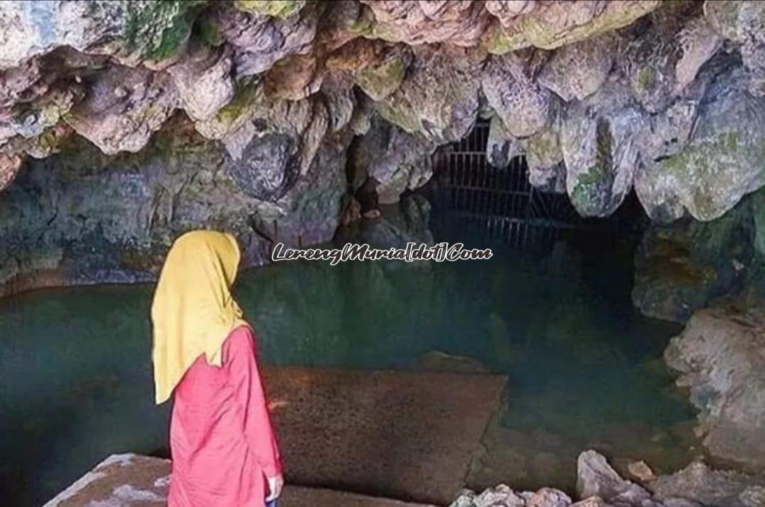 Keindahan batu kapur di mulut Gua Pancur Kayen Pati