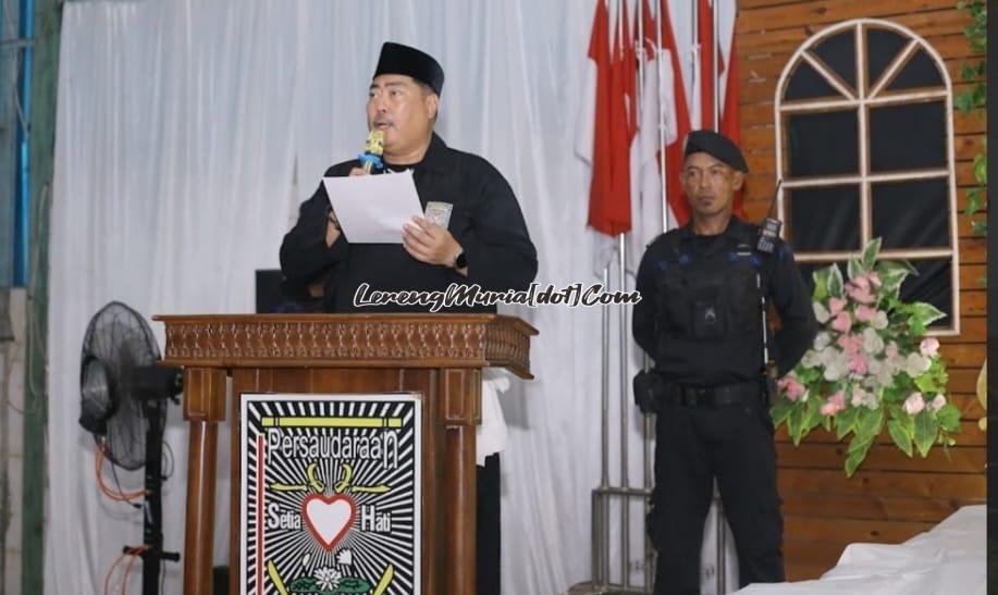 Kangmas Andreas Ekasakti Yudiawan, S.E. memberikan sambutan dalam acara pengesahan warga tingkat 1 SH Terate Cabang Pati Pusat Madiun | LERENG MURIA Kangmas Andreas Ekasakti Yudiawan, S.E. memberikan sambutan dalam acara pengesahan warga tingkat 1 SH Terate Cabang Pati Pusat Madiun